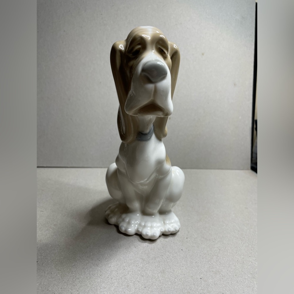 Llardo NAO RARE Porcelain Sad Dog 375 Spain Vintage 7.5” Retired